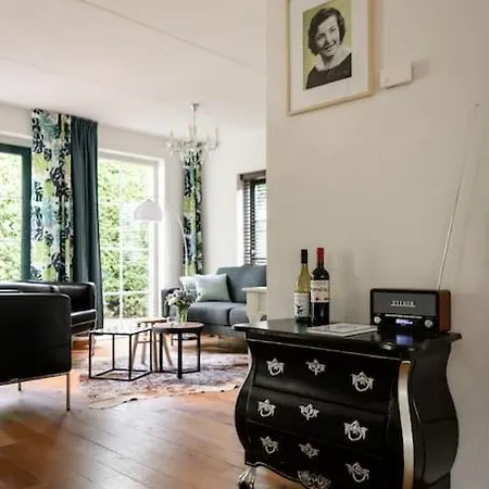 Gezellig Vakantiehuis In Het Bos Lunteren