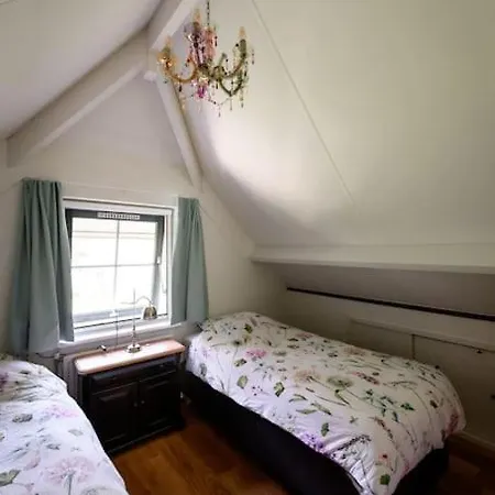 Gezellig Vakantiehuis In Het Bos Holiday home